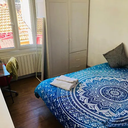 Atxuri Private Room Habitación en casa particular